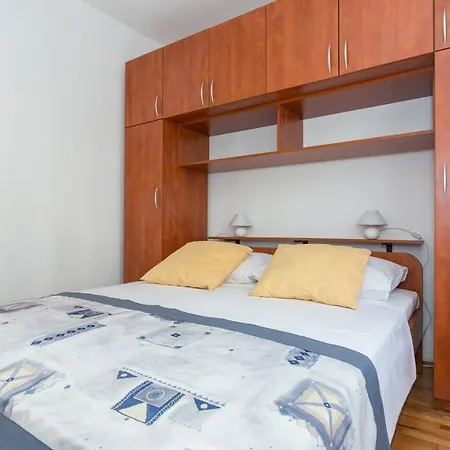 Oleander Sea View Apartman *